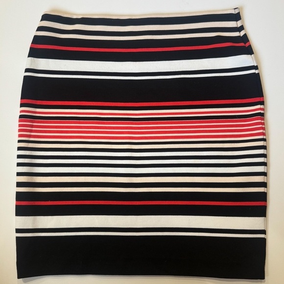 Ann Taylor striped multicolor pencil skirt ❤️ - Picture 4 of 6
